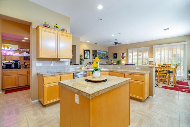 75720 W Heritage, Palm Desert, CA 92211