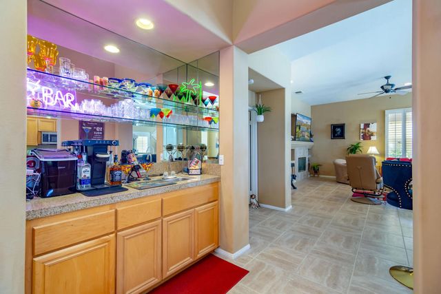 75720 W Heritage, Palm Desert, CA 92211