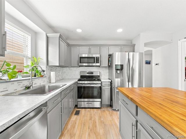 9548 E 112th Drive, Henderson, CO 80640