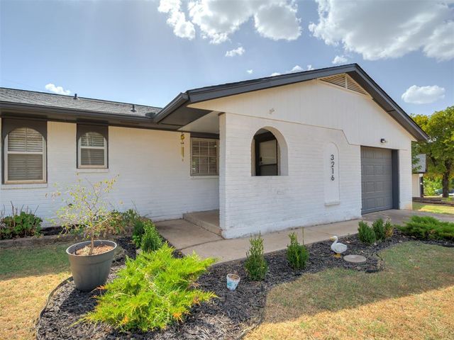 3216 E Noble Drive, Edmond, OK 73034