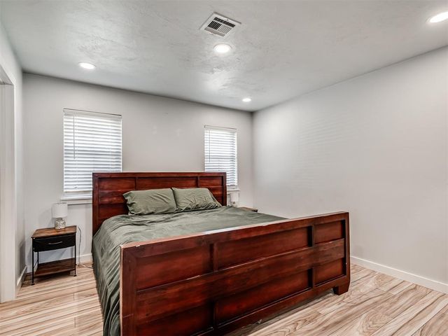 3216 E Noble Drive, Edmond, OK 73034