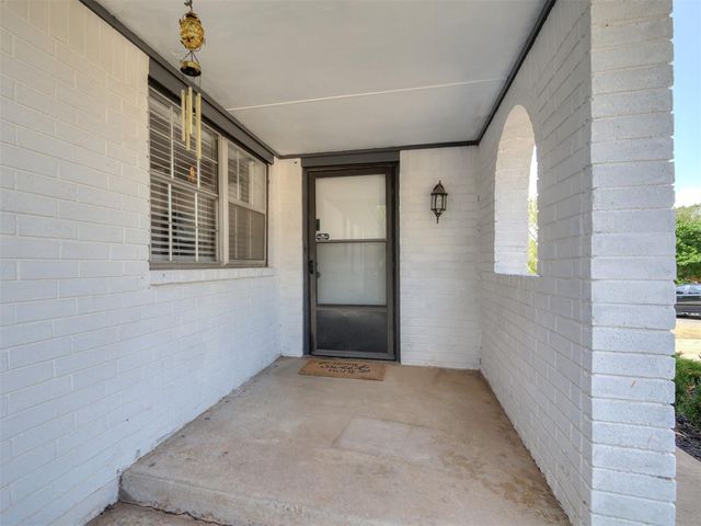 3216 E Noble Drive, Edmond, OK 73034