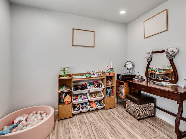 3216 E Noble Drive, Edmond, OK 73034