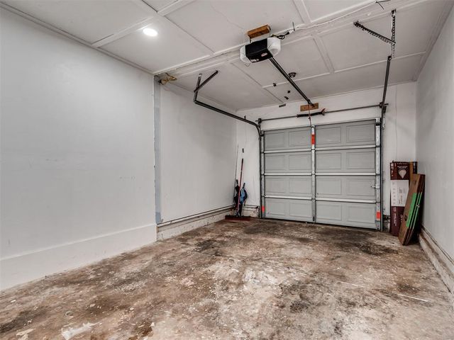 3216 E Noble Drive, Edmond, OK 73034