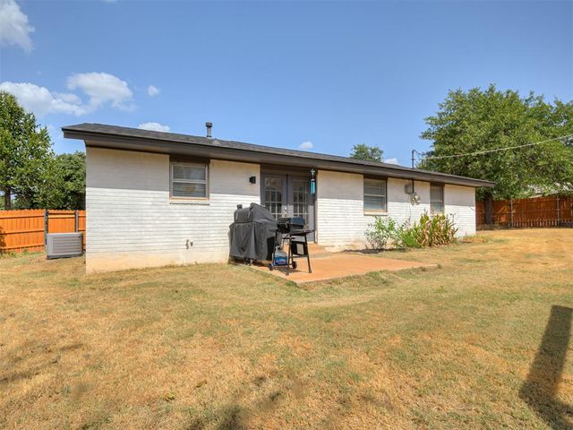 3216 E Noble Drive, Edmond, OK 73034