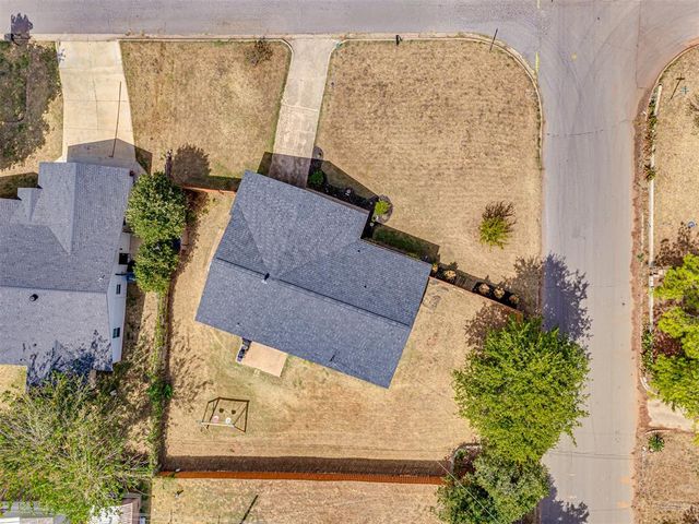 3216 E Noble Drive, Edmond, OK 73034