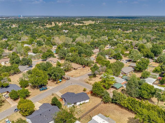 3216 E Noble Drive, Edmond, OK 73034