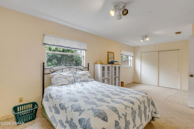 622 Goodwin Avenue, New Smyrna Beach, FL 32169