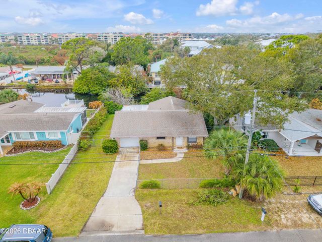 622 Goodwin Avenue, New Smyrna Beach, FL 32169