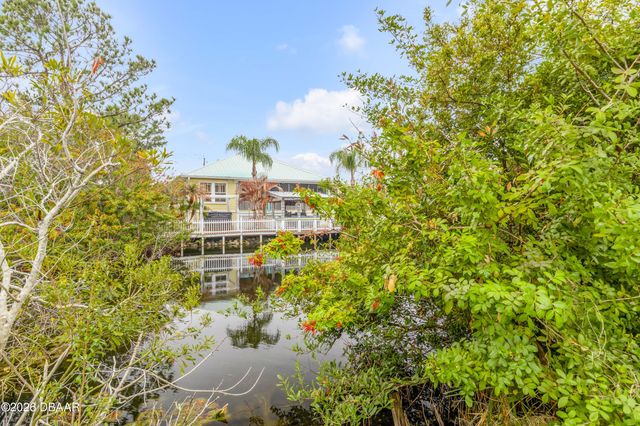 622 Goodwin Avenue, New Smyrna Beach, FL 32169