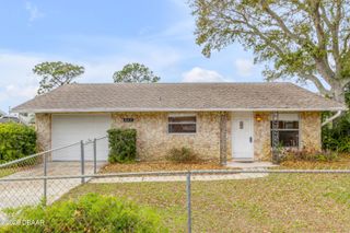 622 Goodwin Avenue, New Smyrna Beach, FL 32169