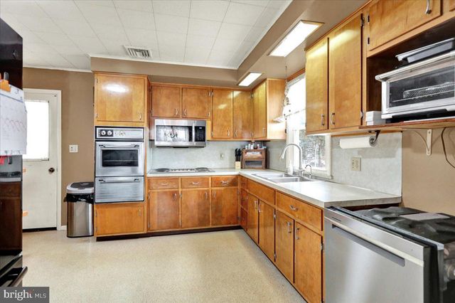 2156 GEORGIA RD, Temple, PA 19560