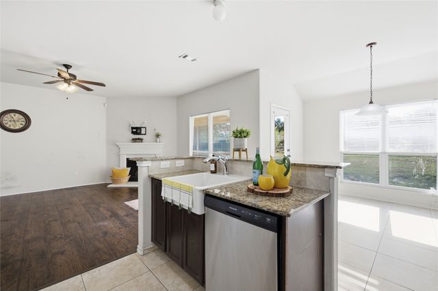1003 Lakeshore Boulevard, Oak Point, TX 75068