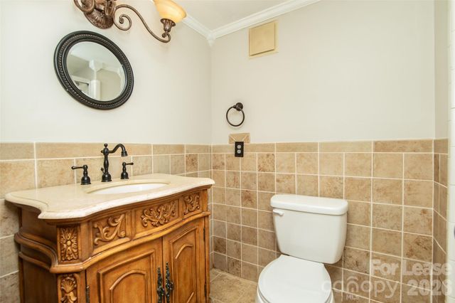7922 Horse Chestnut Lane, Charlotte, NC 28277