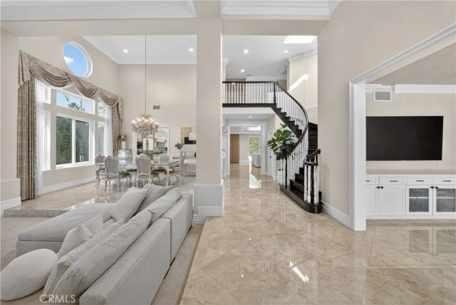 2463 Abadejo, La Verne, CA 91750