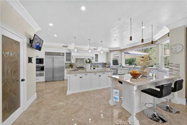 2463 Abadejo, La Verne, CA 91750