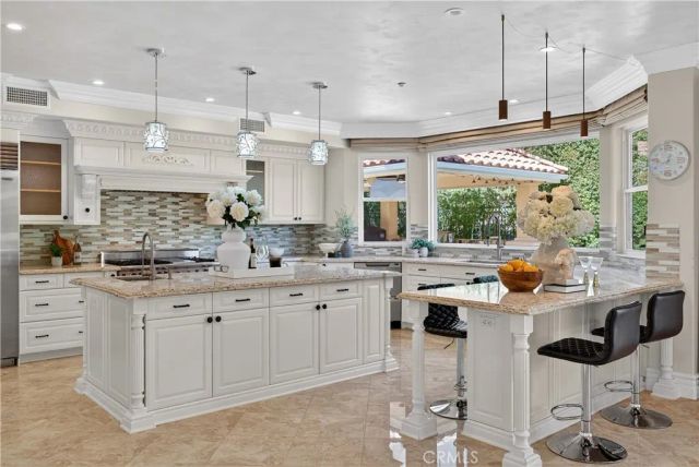 2463 Abadejo, La Verne, CA 91750