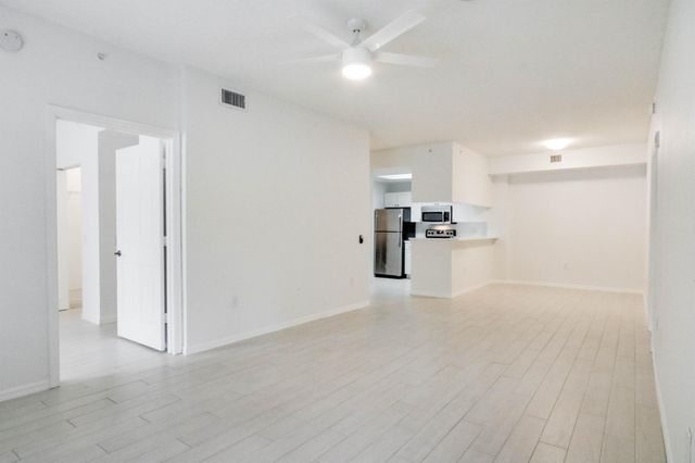 2916 Tuscany Court 106, Palm Beach Gardens, FL 33410