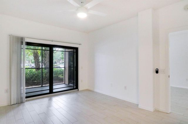 2916 Tuscany Court 106, Palm Beach Gardens, FL 33410