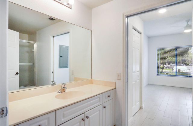 2916 Tuscany Court 106, Palm Beach Gardens, FL 33410