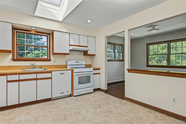 76 Hernan Avenue, Locust Valley, NY 11560