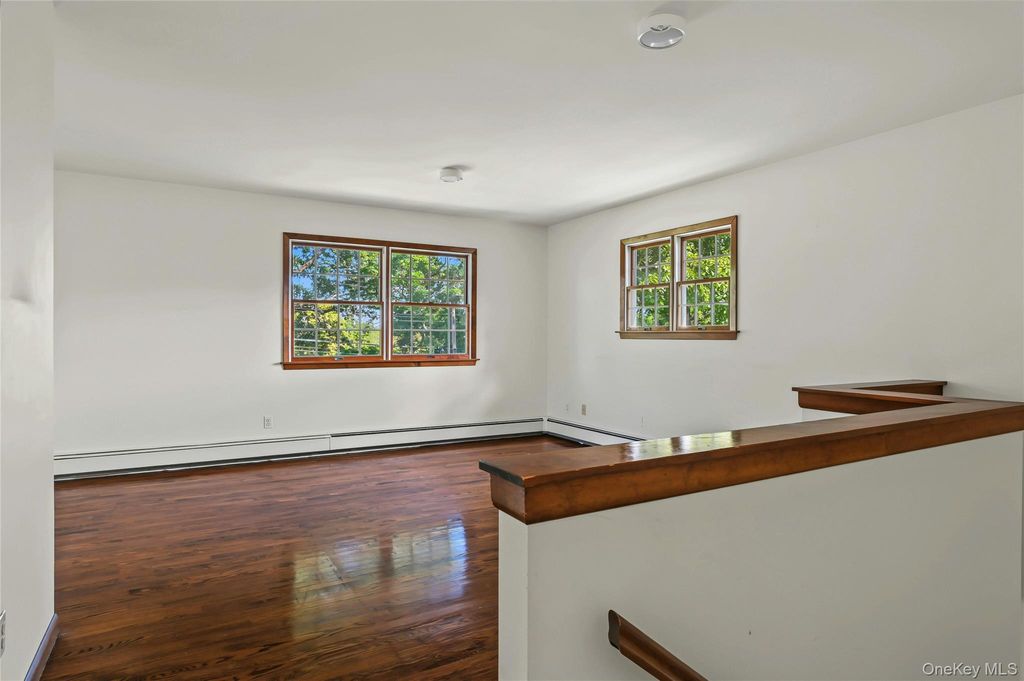 76 Hernan Avenue, Locust Valley, NY 11560 — photo 5
