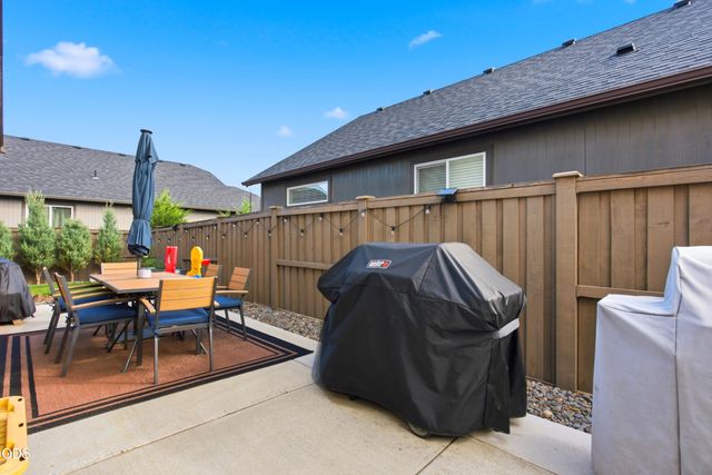 21124 Azalia Avenue, Bend, OR 97702