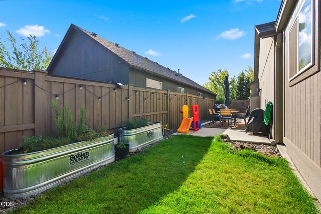 21124 Azalia Avenue, Bend, OR 97702