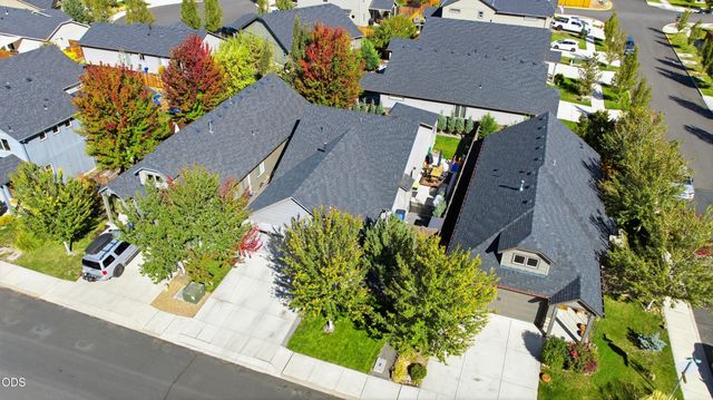 21124 Azalia Avenue, Bend, OR 97702