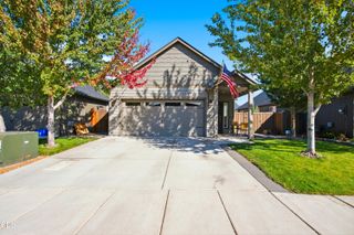 21124 Azalia Avenue, Bend, OR 97702