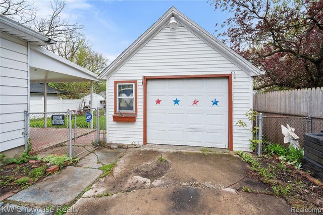 1409 Stocker Avenue, Flint, MI 48503