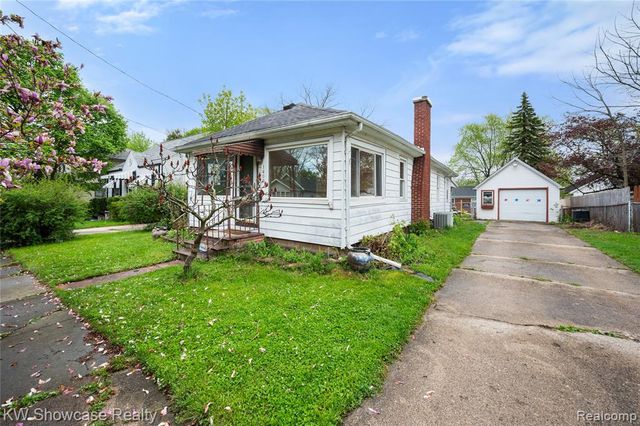 1409 Stocker Avenue, Flint, MI 48503