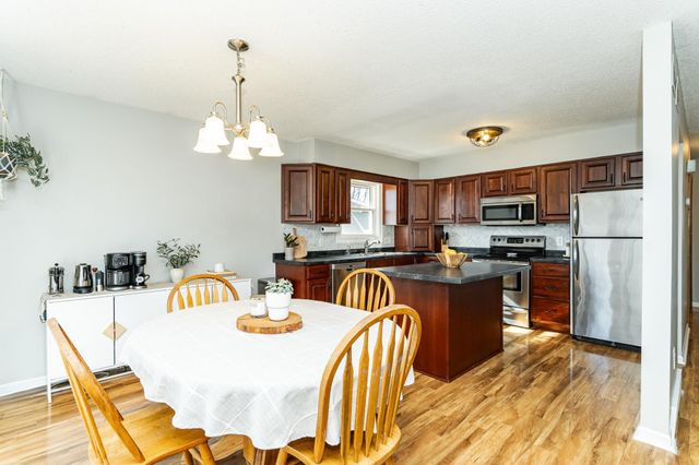 600 33rd Street Lane NW, Rochester, MN 55901