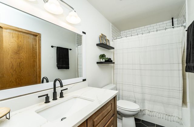 600 33rd Street Lane NW, Rochester, MN 55901