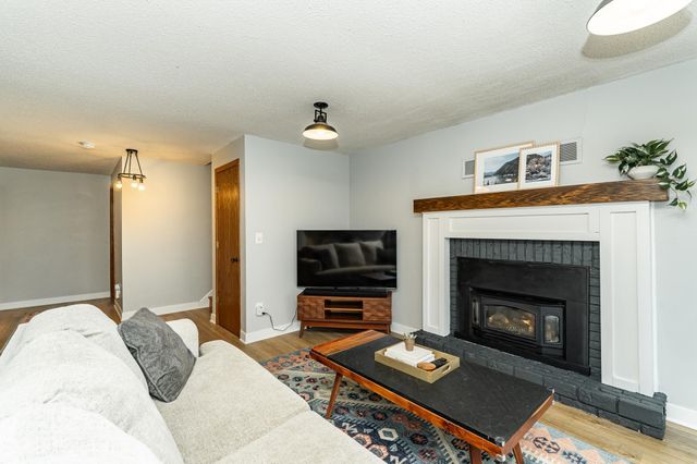 600 33rd Street Lane NW, Rochester, MN 55901