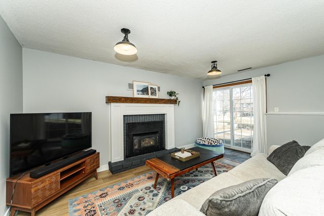 600 33rd Street Lane NW, Rochester, MN 55901