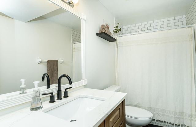 600 33rd Street Lane NW, Rochester, MN 55901