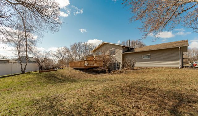 600 33rd Street Lane NW, Rochester, MN 55901