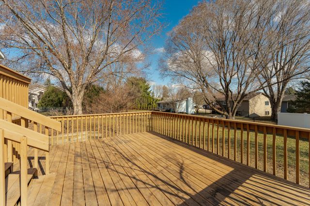 600 33rd Street Lane NW, Rochester, MN 55901