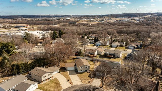 600 33rd Street Lane NW, Rochester, MN 55901