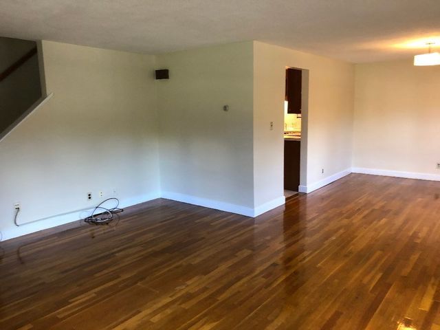 132 Emerson Gardens Rd 132, Lexington, MA 02420