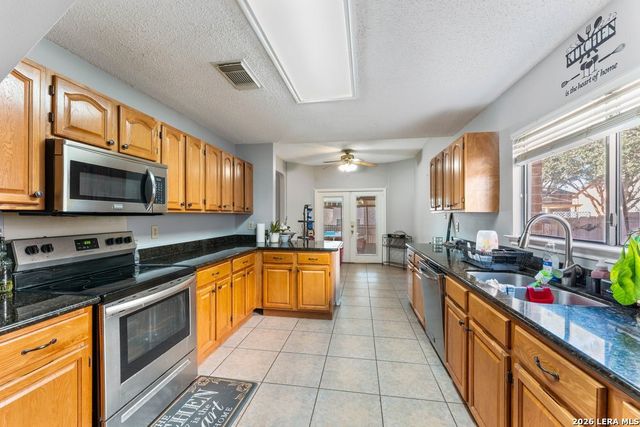 2913 Cottonwood Dr, Schertz, TX 78154