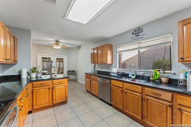 2913 Cottonwood Dr, Schertz, TX 78154