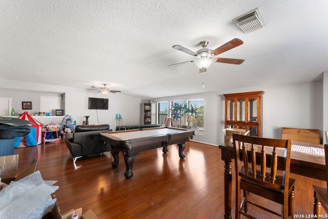 2913 Cottonwood Dr, Schertz, TX 78154