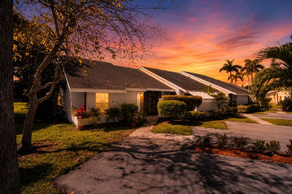10776 Waterberry Drive, Boca Raton, FL 33498