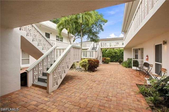 780 10th AVE S 1, Naples, FL 34102