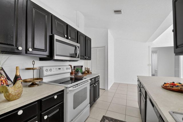 17609 86th Street N, Loxahatchee, FL 33470