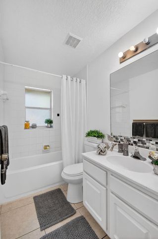 17609 86th Street N, Loxahatchee, FL 33470