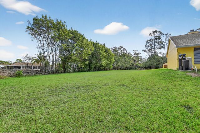 17609 86th Street N, Loxahatchee, FL 33470