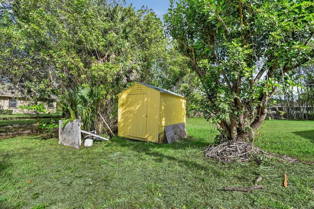 17609 86th Street N, Loxahatchee, FL 33470